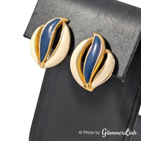 Vintage 80s Navy & Cream Enamel Feather Wave Gold Tone Stud Pierced Earrings - Picture 4 of 8